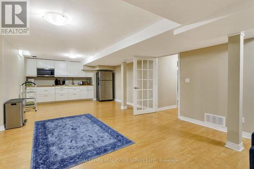 3137 Countess Crescent, Mississauga, ON - Indoor Photo Showing Kitchen