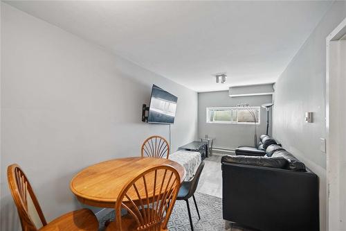 141 Pilgrim Avenue, Winnipeg, MB - Indoor Photo Showing Dining Room
