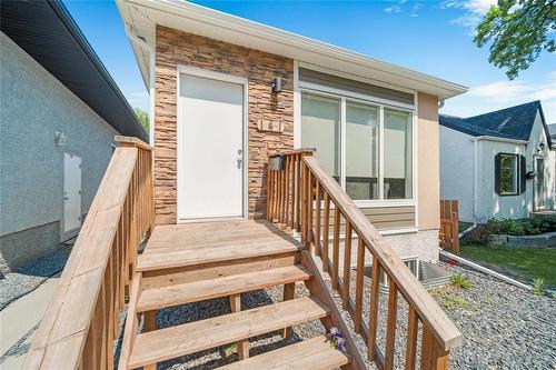 141 Pilgrim Avenue, Winnipeg, MB - Outdoor With Exterior