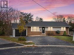 7 ISHERWOOD COURT  Mississauga, ON L5M 1E6