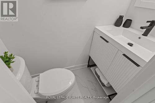 7 Isherwood Court, Mississauga, ON - 