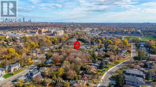 7 Isherwood Court, Mississauga, ON - Outdoor With View