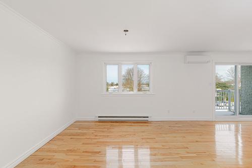 Salon - 310-365 Rue St-Jean-Baptiste, Beloeil, QC - Indoor Photo Showing Other Room