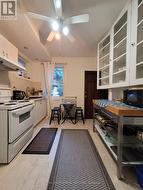 BACK STUDIO APARTMENT - 335 PALMERSTON BOULEVARD  Toronto, ON M6G 2N5