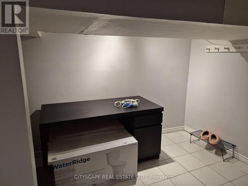 3072 Caulfield Crescent, Mississauga, ON - Indoor Photo Showing Other Room