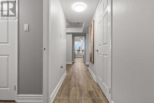 Hallway towards 2nd bedroom - 502 - 1271 Walden Circle, Mississauga, ON - Indoor Photo Showing Other Room
