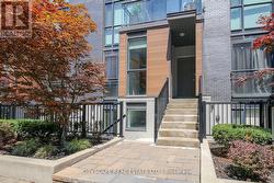 TH - 802 - 57 MACAULAY AVENUE  Toronto, ON M6P 3P5