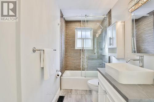 260 Foxbar Road, Burlington, ON - Indoor Photo Showing Bathroom