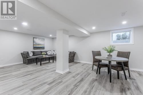 260 Foxbar Road, Burlington, ON - Indoor