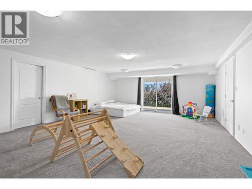 2455 Westwood Drive, Penticton, BC - Indoor Photo Showing Other Room