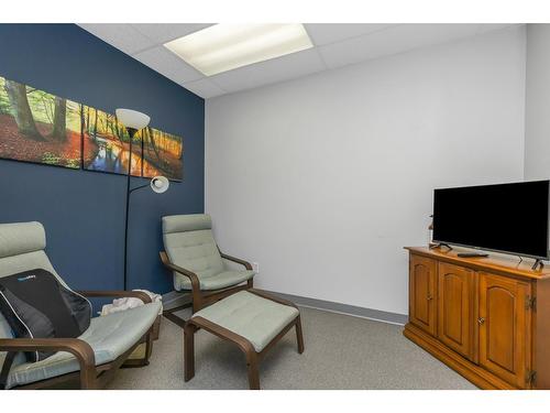 1 33119 South Fraser Way, Abbotsford, BC 