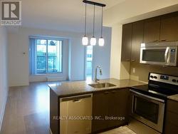 204 - 88 SHEPPARD AVENUE E  Toronto, ON M2N 0G9