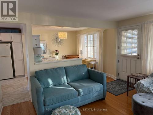 Living Room - 246 Lake Street, Cobourg, ON - Indoor Photo Showing Living Room