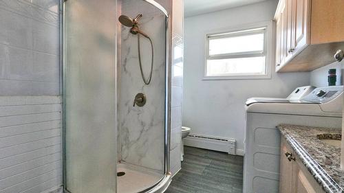 Salle de bains - 850 118E Rue, Saint-Georges, QC - Indoor Photo Showing Bathroom