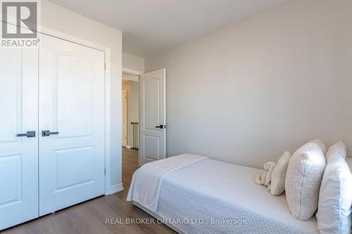 169 Silk Drive, Shelburne, ON - Indoor Photo Showing Bedroom