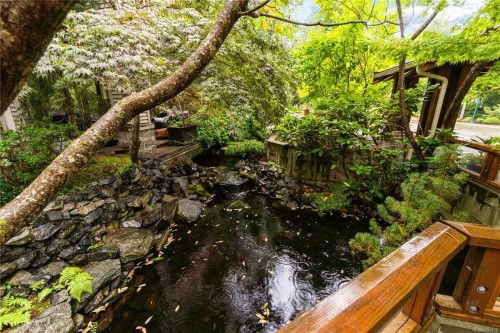 202-5670 Edgewater Lane, Nanaimo, BC - Outdoor