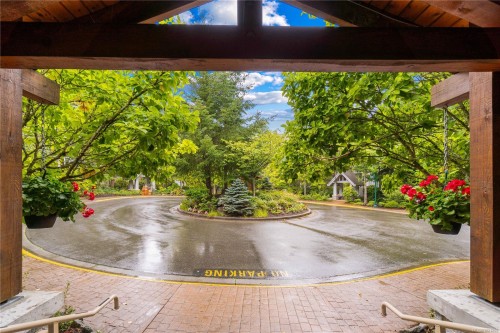 202-5670 Edgewater Lane, Nanaimo, BC - Outdoor