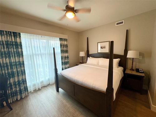 7Abcd-1200 Rancher Creek Road, Osoyoos, BC - Indoor Photo Showing Bedroom