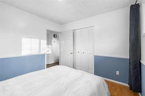 405 Creston Street, Kimberley, BC - Indoor Photo Showing Bedroom