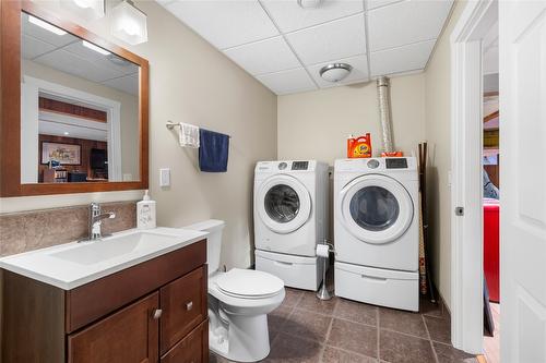 405 Creston Street, Kimberley, BC - Indoor Photo Showing Laundry Room