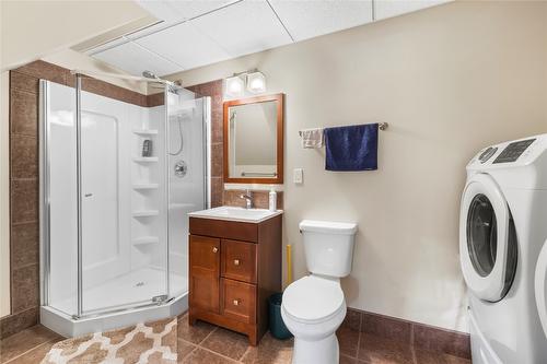 405 Creston Street, Kimberley, BC - Indoor Photo Showing Bathroom