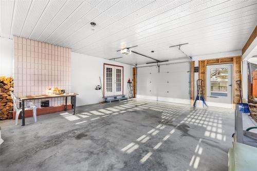 405 Creston Street, Kimberley, BC - Indoor Photo Showing Garage