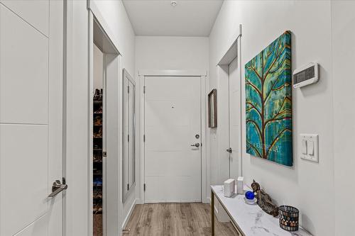 217-2345 Butt Road, West Kelowna, BC - Indoor Photo Showing Other Room