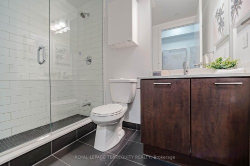 4007-2200 Lakeshore Boulevard W, Toronto, ON - Indoor Photo Showing Bathroom