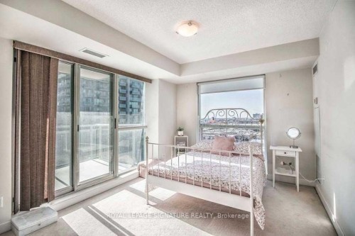 1003-100 Western Battery Road, Toronto, ON - Indoor Photo Showing Bedroom