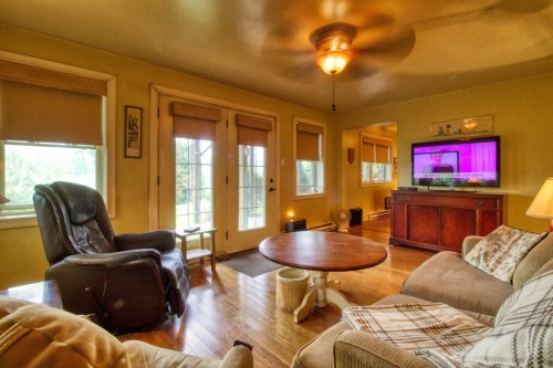 Boudoir - 60 Rue Lambton, Ormstown, QC - Indoor Photo Showing Living Room