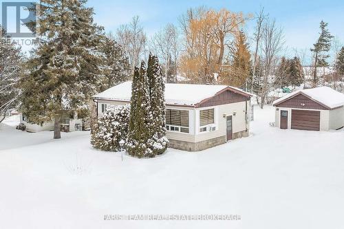 137 1ST AVENUE  Tay, ON L0K 1R0