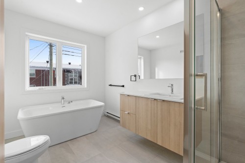 Bathroom - 1539 Rue Hector-Fabre, Lévis (Desjardins), QC - Indoor Photo Showing Bathroom