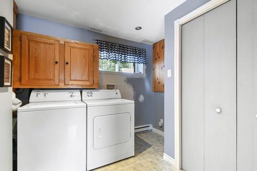 Laundry room - 901 Rue Des Pâquerettes, Chertsey, QC - Indoor Photo Showing Laundry Room