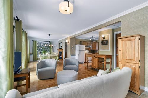 Living room - 901 Rue Des Pâquerettes, Chertsey, QC - Indoor Photo Showing Living Room