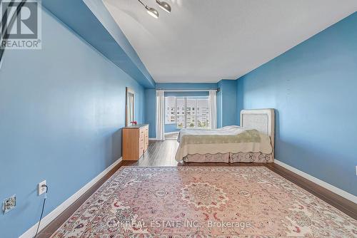 805 - 309 Major Mackenzie Drive E, Richmond Hill, ON - Indoor Photo Showing Bedroom