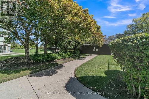 805 - 309 Major Mackenzie Drive E, Richmond Hill, ON - Outdoor