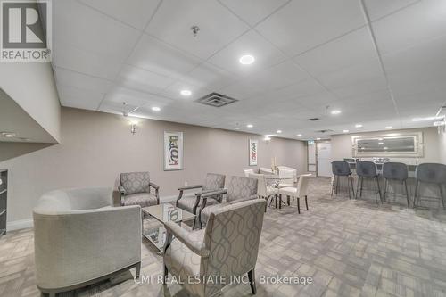 805 - 309 Major Mackenzie Drive E, Richmond Hill, ON - Indoor