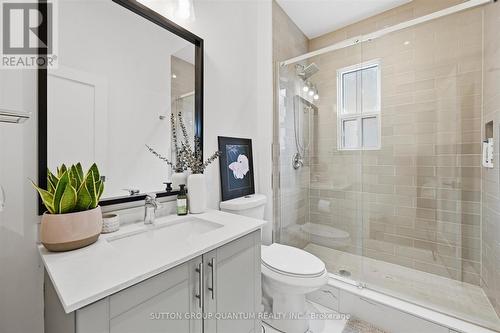 443 King William Street, Hamilton, ON - Indoor Photo Showing Bathroom