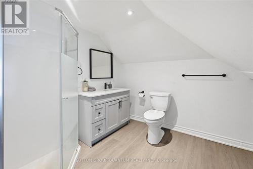 443 King William Street, Hamilton, ON - Indoor Photo Showing Bathroom
