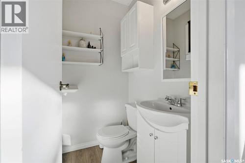 349 Waterloo Crescent, Saskatoon, SK - Indoor Photo Showing Bathroom