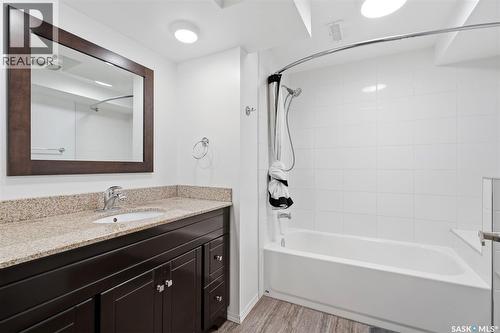 349 Waterloo Crescent, Saskatoon, SK - Indoor Photo Showing Bathroom