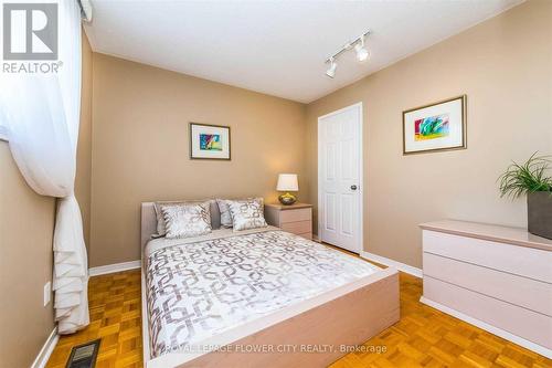 136 Chipmunk Crescent, Brampton, ON - Indoor Photo Showing Bedroom