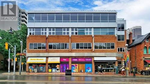 607 - 17 Dundonald Street, Toronto, ON - Outdoor