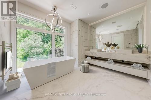 12 Bearwood Drive, Toronto, ON - Indoor Photo Showing Other Room