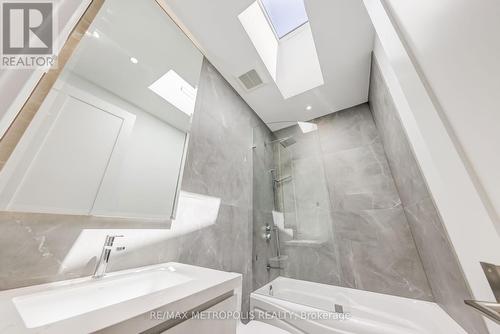 12 Bearwood Drive, Toronto, ON - Indoor Photo Showing Bathroom