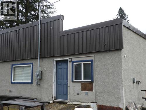 6904 Highway 6, Appledale, BC - Outdoor