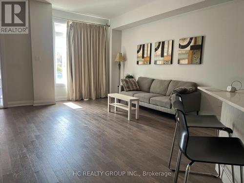 113 Seguin Street, Richmond Hill, ON - Indoor Photo Showing Living Room