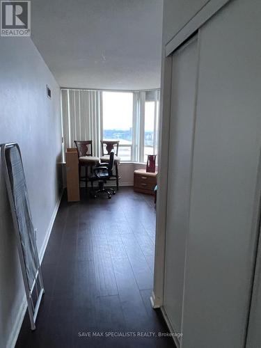 1214 - 135 Hillcrest Avenue, Mississauga, ON - Indoor