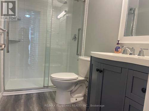 3 pc bath, walk in shower - Main Floor - 39 Mcgibbon Boulevard, Kawartha Lakes (Lindsay), ON - Indoor Photo Showing Bathroom