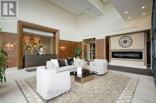 1007 - 100 John Street, Brampton, ON - Indoor